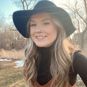 Meet your Posher, Michaela